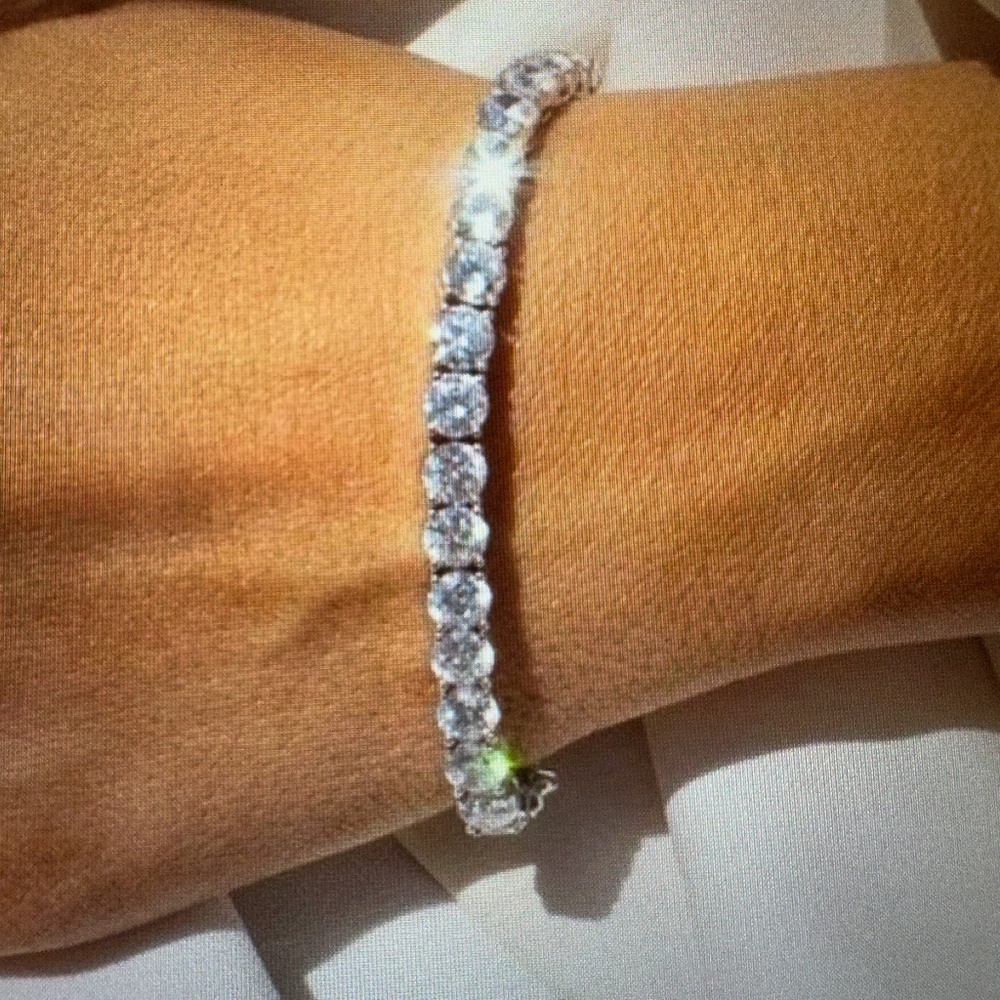 NWT NEIMAN MARCUS TENNIS BRACELET